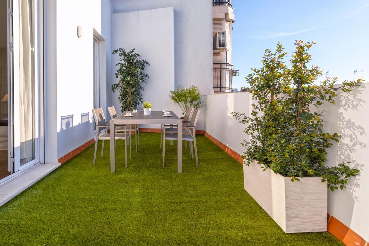 Genteel Home Recaredo Seville Exterior photo